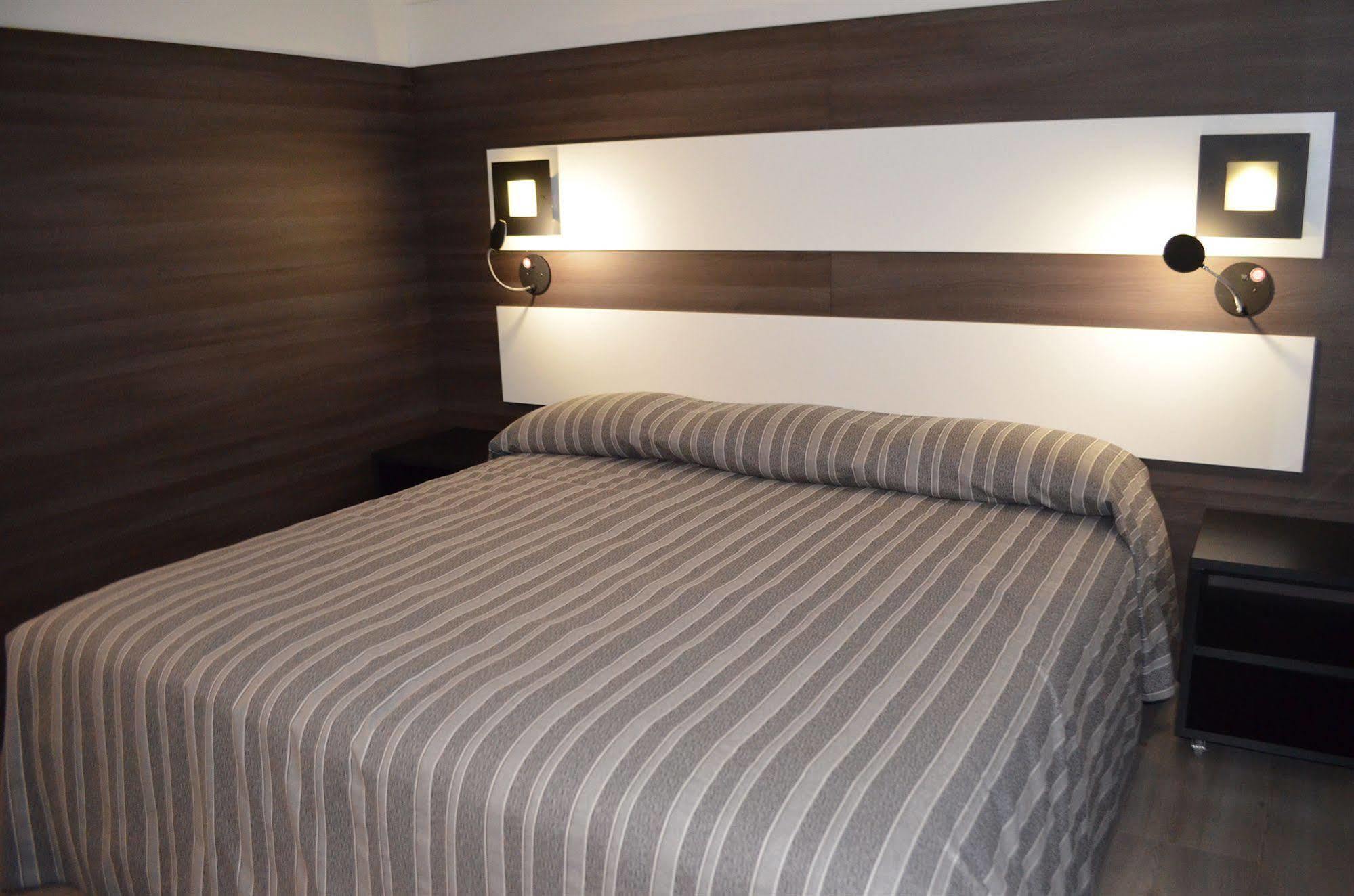 Prix Hotel Passo Fundo Eksteriør bilde